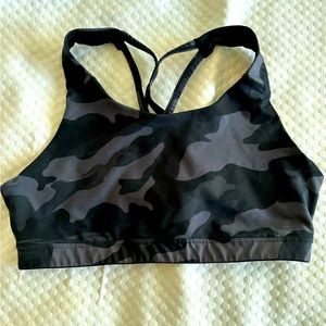 Old Navy Sports Bra XL Black Camo